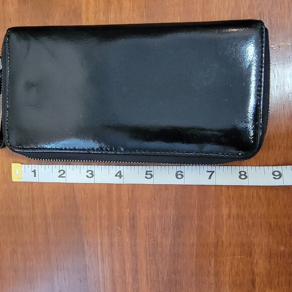 Kenneth Cole New York Black Patent Leather Clutch Purse Wallet - Picture 10 of 13